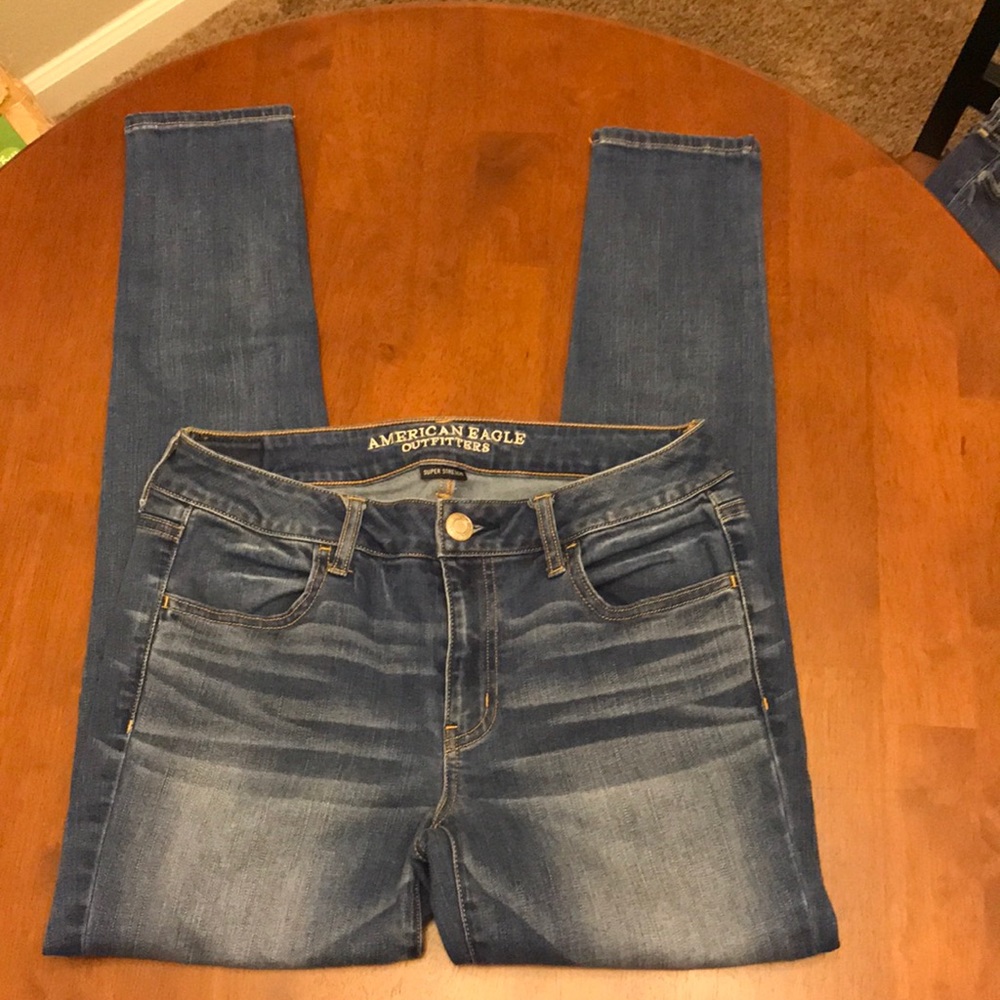 American Eagle Women’s Hi-Rise Skinny Jeans